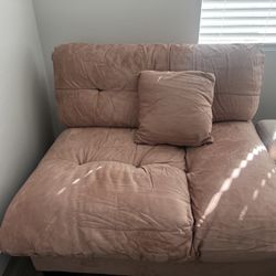 Brand New Pink Sofá