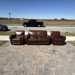 🛋️Leather couch set with chairs. Delivery available