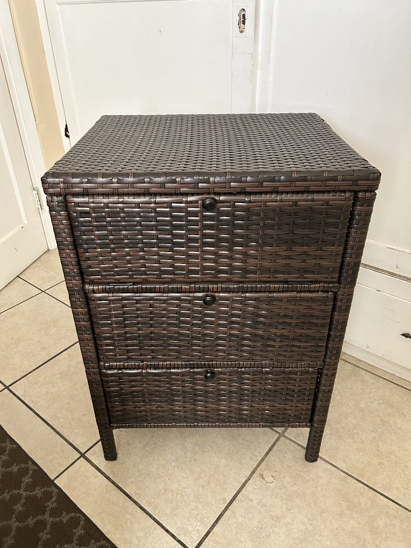 Wicker Storage Dresser – Dark Rattan Cabinet with Drawers