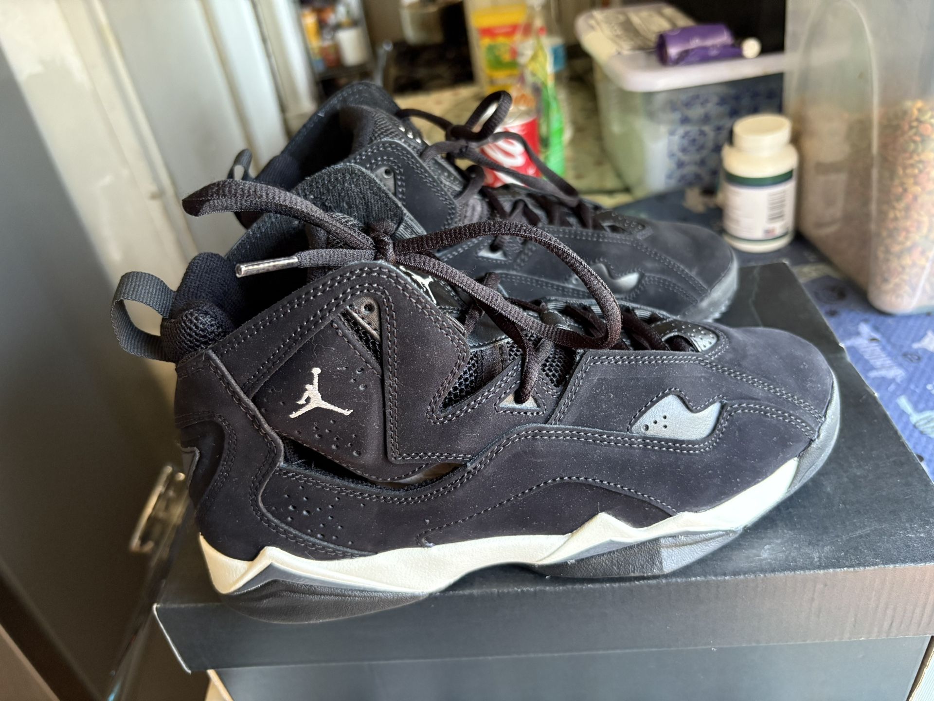 Jordan True Flights