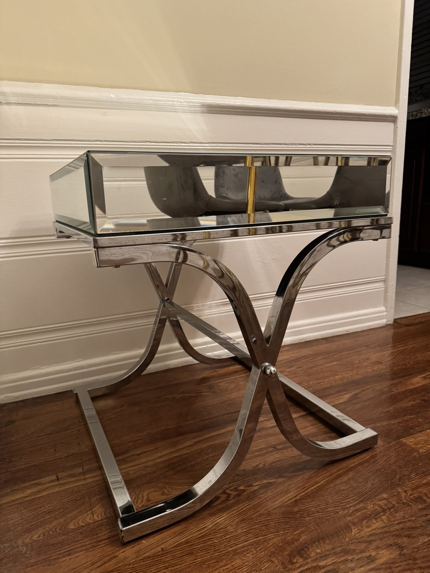 Mirrored Side Table/nightstand