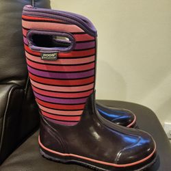 Bogs Winter Boots, Size 5 Big Kids