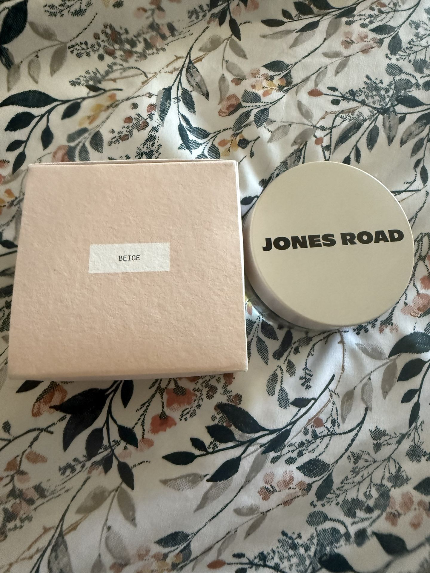 Jones Road what the foundation Beige
