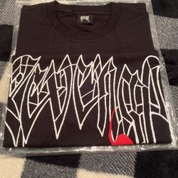 Revenge T Size L