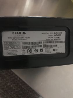 Belkin N750 dual band wireless router like new