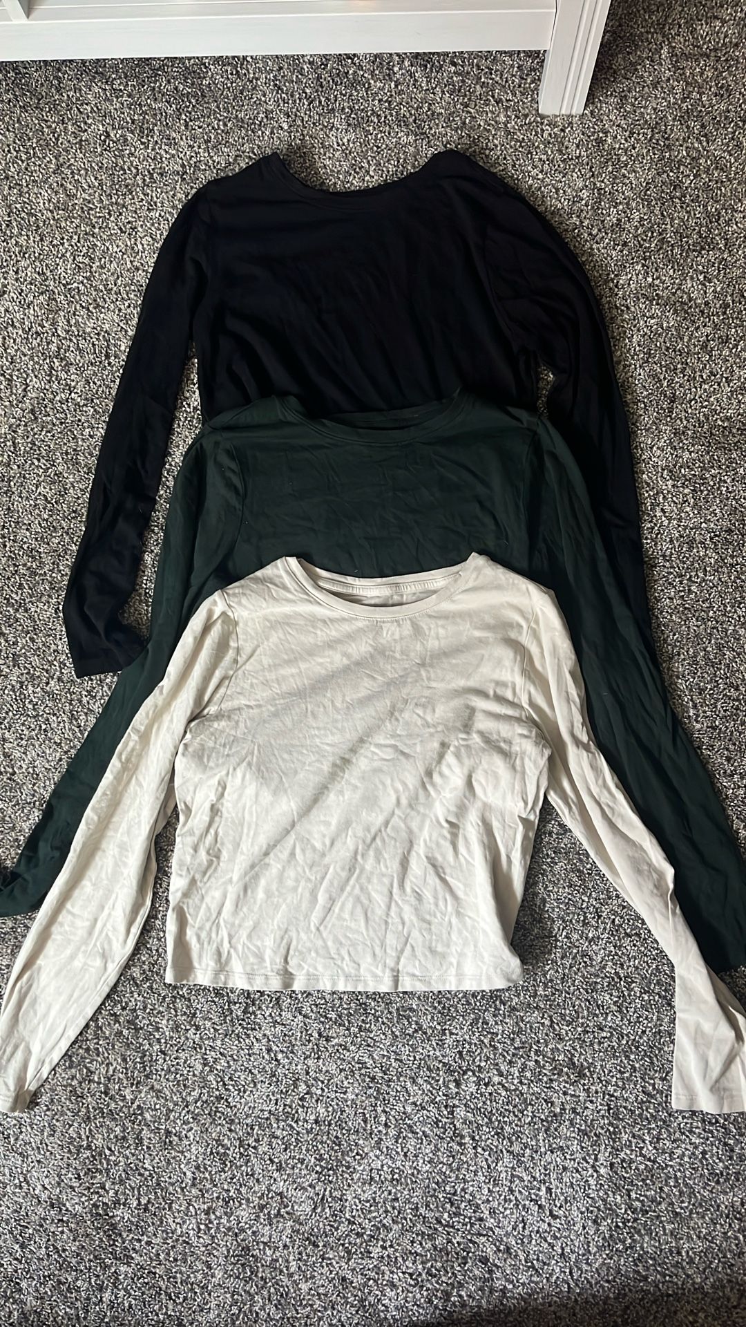 Cropped Longsleeve (multiple colors)