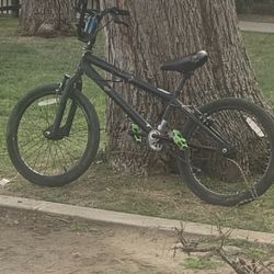 Bmx Custom green Peddles