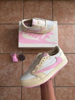 Travis Scott Jordan 1 Low