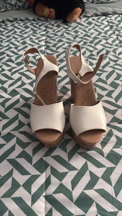 Woman sandals