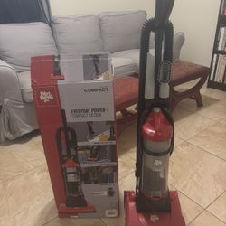 Dirt Devil Vacuum 