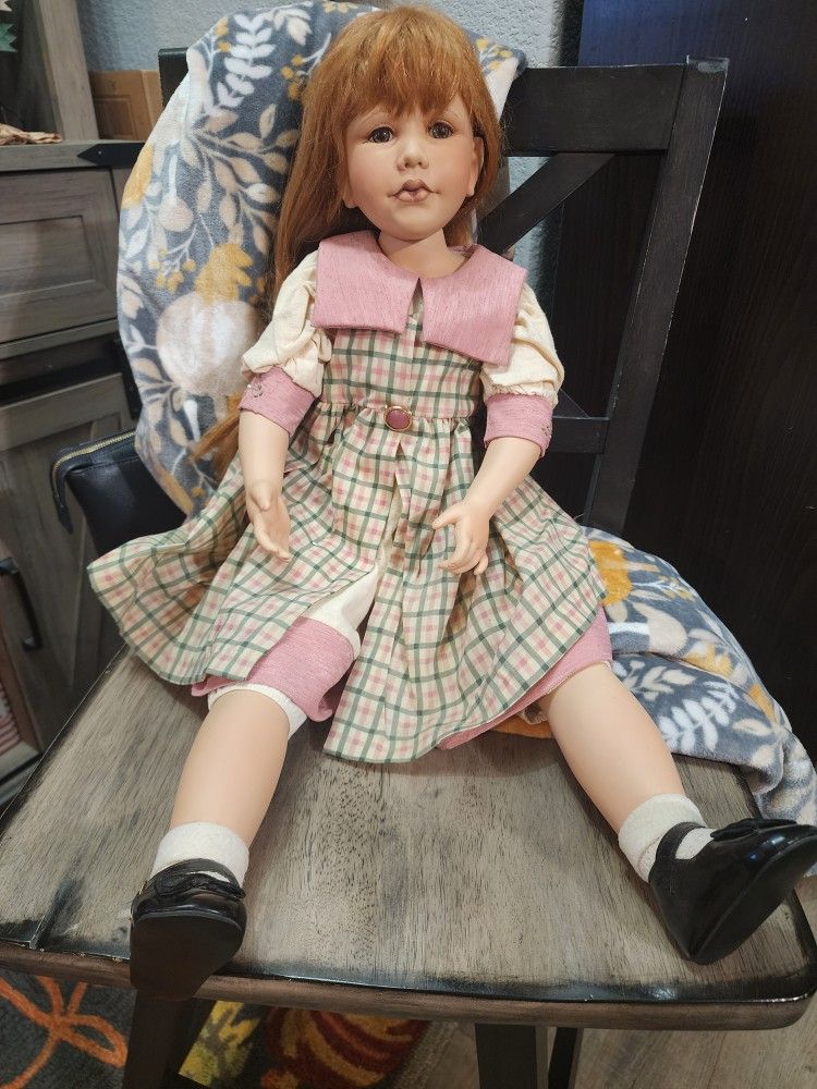 7 Porcelain Dolls Form The 90's