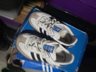 Toodlers shoes
