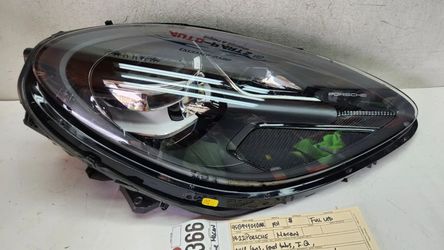2019 - 2020 - 2021 - 2022 PORSCHE MACAN RIGHT PASSENGER FULL LED HEADLIGHT OEM AY82366