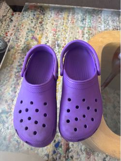 Crocs Brand size 6-8 women