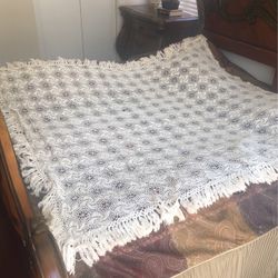 Vintage Crochet Bed Cover