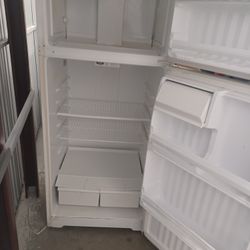 GE 30 inch refrigerator works.Good 30 day warranty.I fixed in sale refrigerators, washes and https://offerup.com/redirect/?o=ZHJ5ZXJzLkRlbGl2ZXJ5 fort