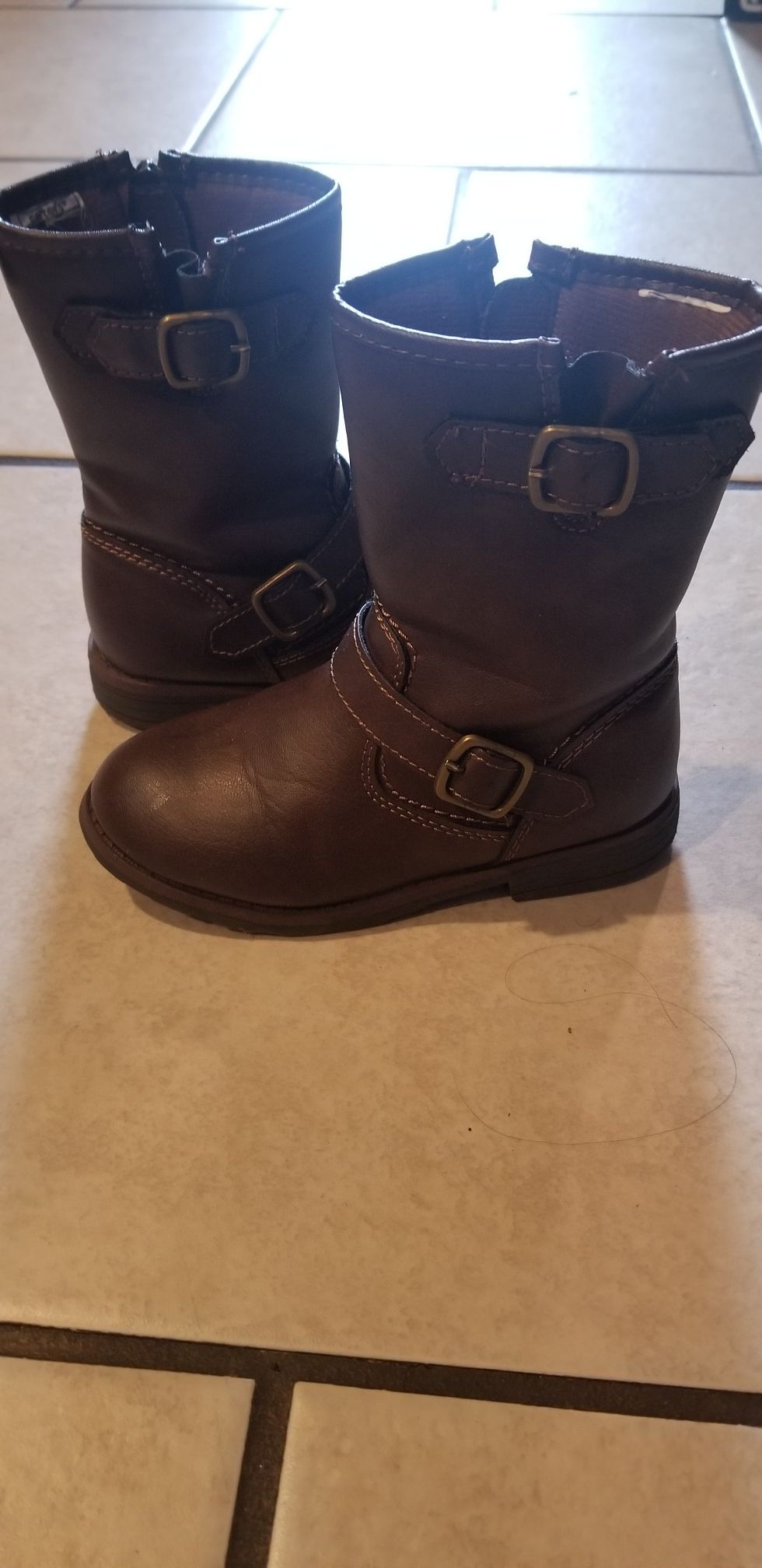Girls boots