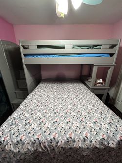 Gray Twin-Full Loft Bunk Bed with Desk