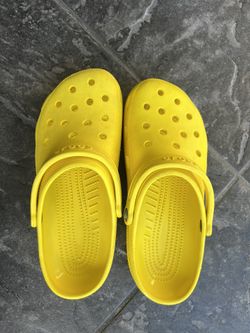 Yellow Crocs Size 9 Men