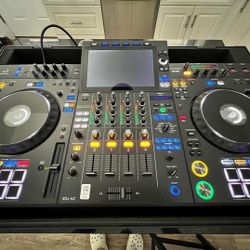 Pioneer XDJ-A Z Controller with Case
