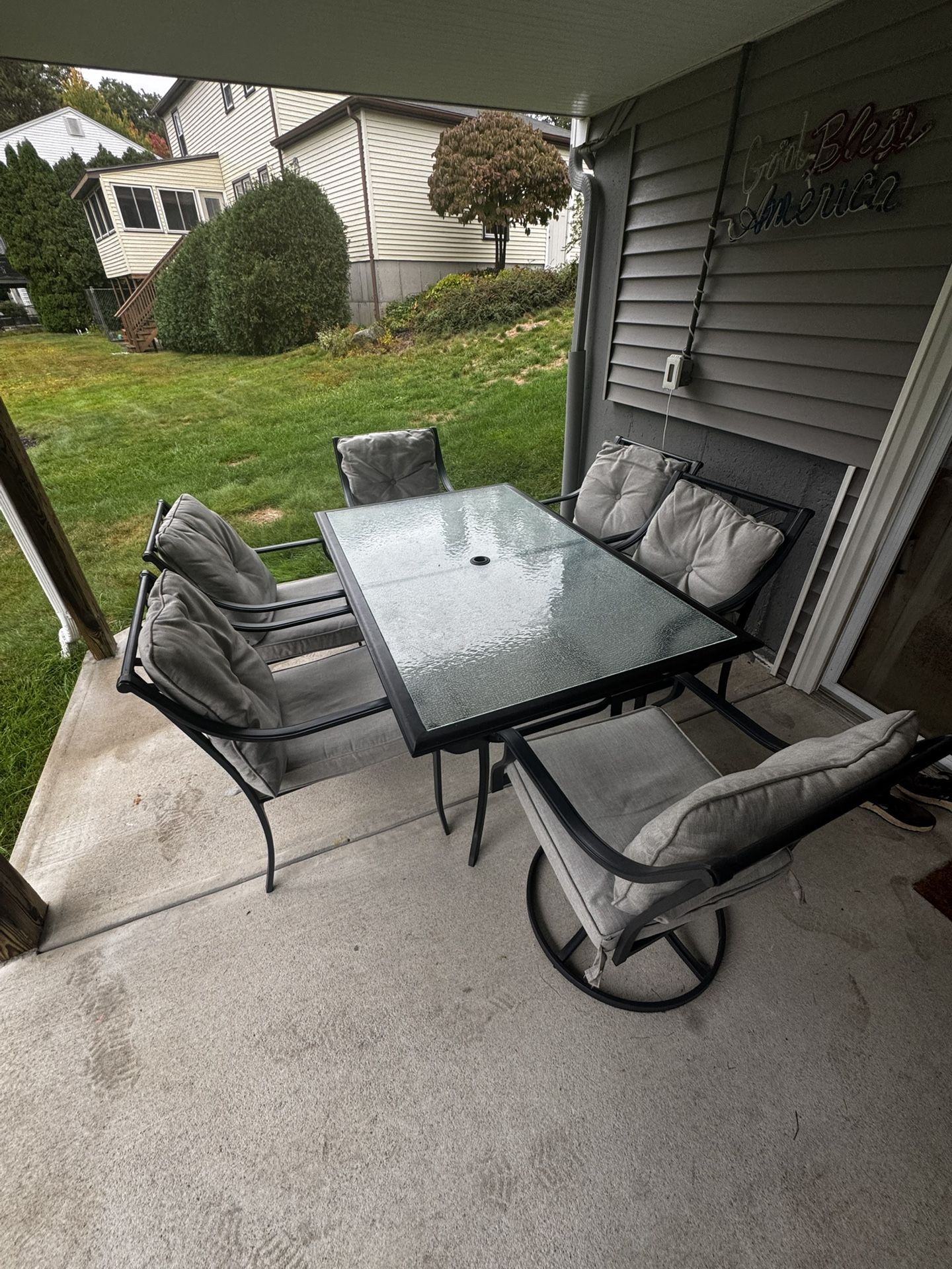 Six Seat Outdoor Dining Table w/ Glass Top
