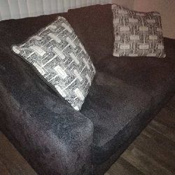 WRYE NLYNN BRAND SOFAS