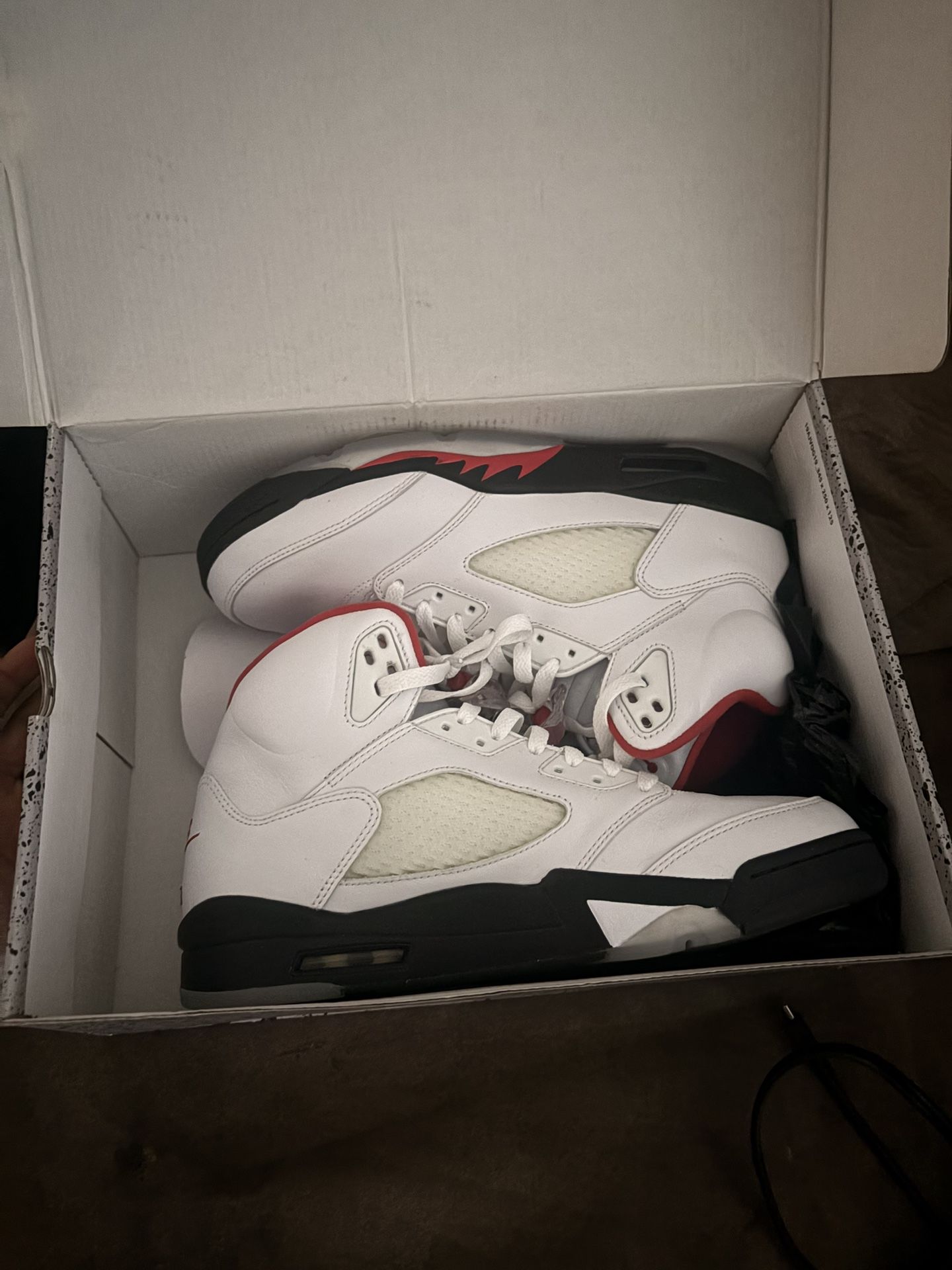 Jordan 5 Retros Fire Red Silver Tongue (2020