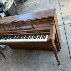 Read Description Free Piano  Cable Nelson Pick Up Now 4541 Dickey Dr La Mesa, CA  91941 