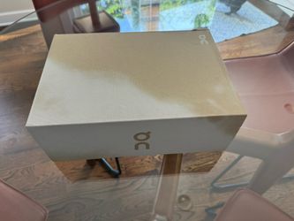 Brand New Never Worn Size 11 OnClouds!