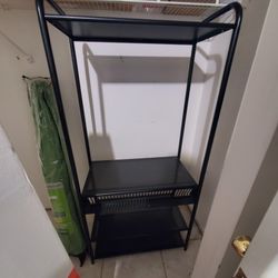 Entertainment Center / Centro entretenimiento
