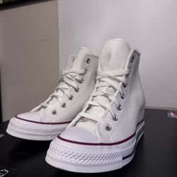 Woman’s Converse 