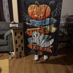 Halloween Decor