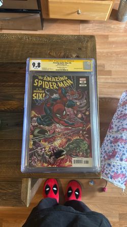 Amazing spider-man #18 marvel comics, 3/23 signed by ED MCGUINESS CGC RATING 9.8/10