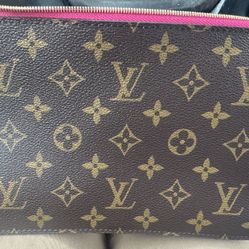 Louis Vuitton Neverfull MM Pouch 