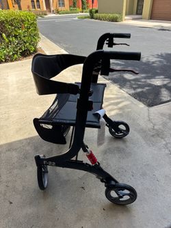 New walker holds 400lb
