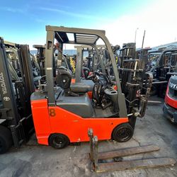 Toyota M8 Forklift 2 stage sideshift 4400 lb