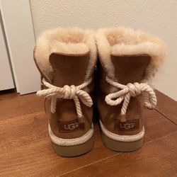 Ugg Size 6