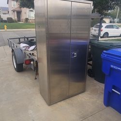Stainless steel cabinet
