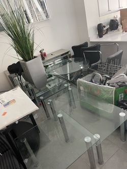 Moving sale