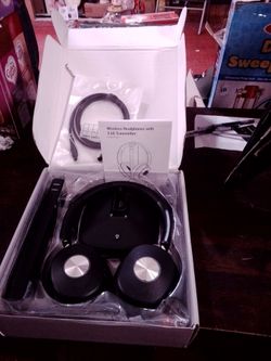 Wireless Headphones with 2.4G Transmitter