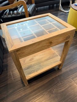 Storage side/ night table