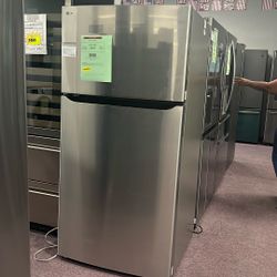 Refrigerator 33” Stainless Steel New Open Box 1 Year Warranty 