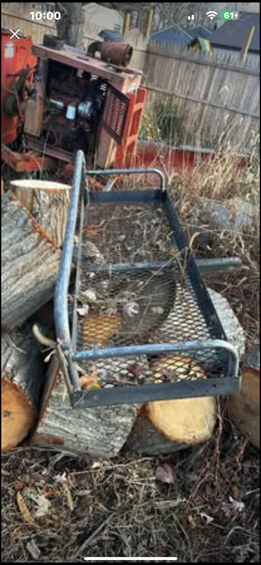 Tow hitch luggage carrier