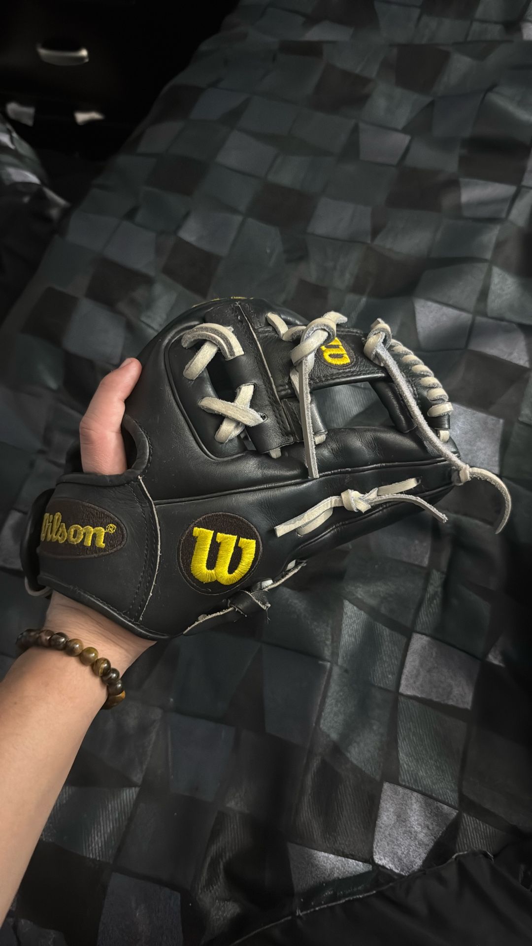 Wilson A2000 Infielders Glove 11.5