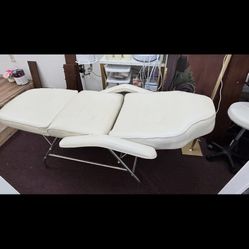 massage, waxing, facial or tattoo bed