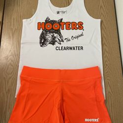 New Women’s Hooters Girl Uniform Tank And Shorts From Clearwater Florida Size Large 