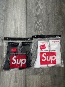 Supreme socks