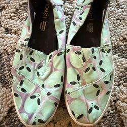 Toms Size 8 Women’s $5