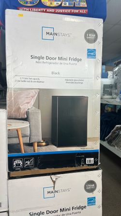 MainStays Single Door Mini Fridge
