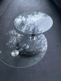 Coffee table-adjustable size
